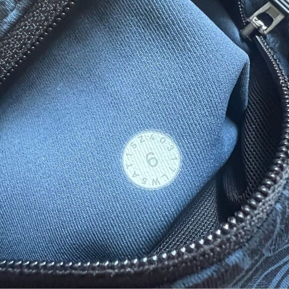 Lululemon Speed Up Tight Full-On Luxtreme 28" Nouveau Mach Blue Black Size 6 - Picture 16 of 16